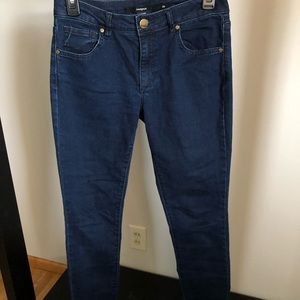 Ankle Jeans with bow accents